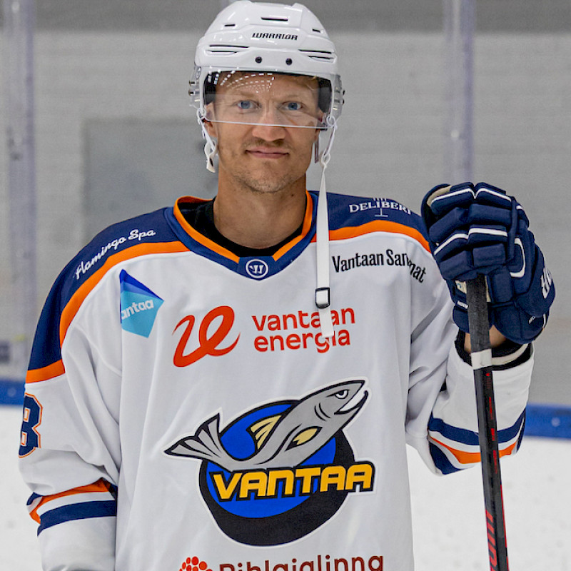 Teemu Pulkkinen Lohipaitaan