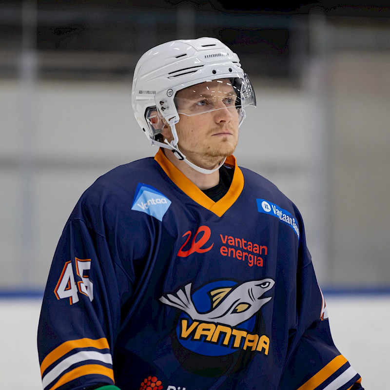 Joel Janatuinen ei jatka Vantaalla.