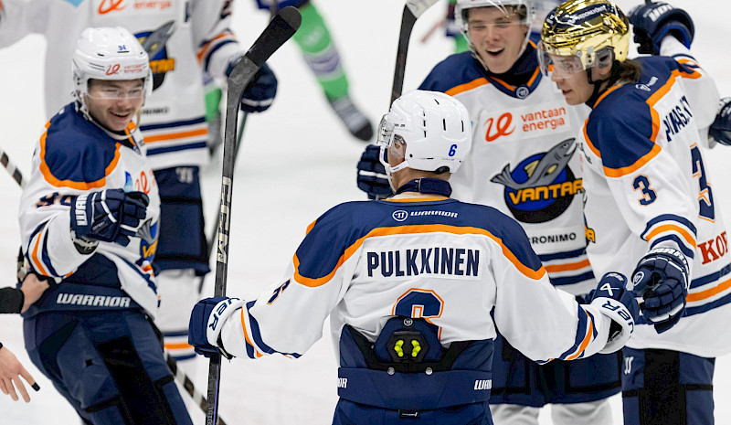 Kiekko-Vantaa jatkaa tappioitta - Pulkkiselle hattutemppu!