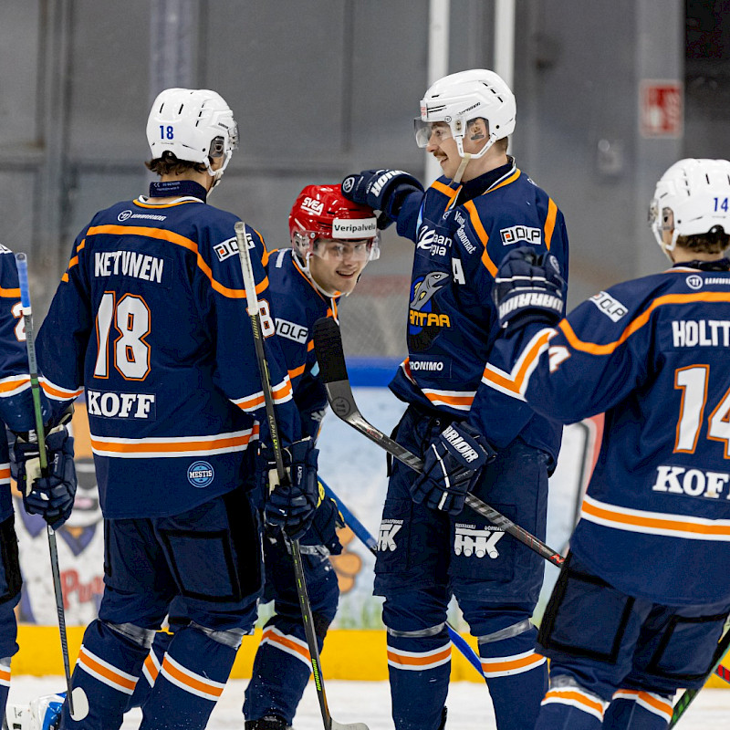 Lohi kaatoi TuTon 4–2 ja vei kolme pistettä kotiin vuoden ensimmäisessä matsissa