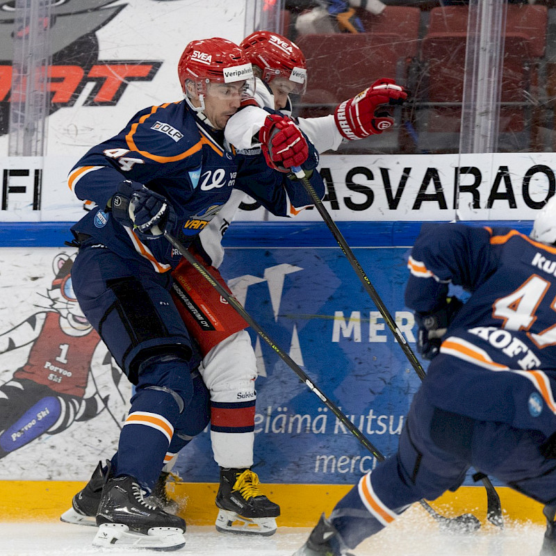Ensimmäisestä puolivälierästä selkeä voitto – Lohi kaatoi TuTon 6–1