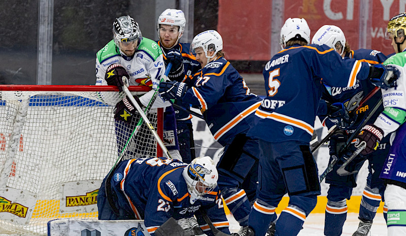 Jännittävästä taistosta loppui aika kesken – lohi kaatui täpärästi 3–4
