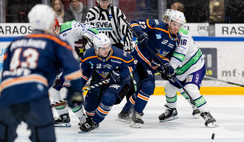 Jännittävästä taistosta loppui aika kesken – lohi kaatui täpärästi 3–4