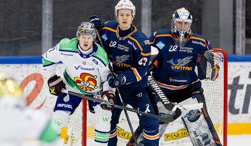 Jännittävästä taistosta loppui aika kesken – lohi kaatui täpärästi 3–4