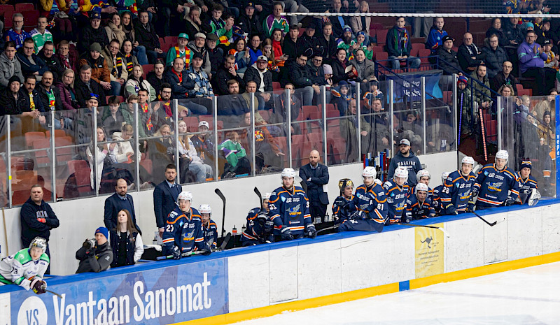 Kiekko-Vantaa pronssiotteluun!