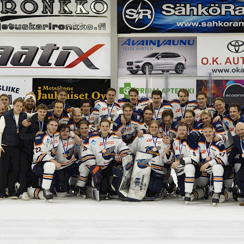 Kiekko-Vantaa voittaa Mestis-pronssia toista kautta putkeen!