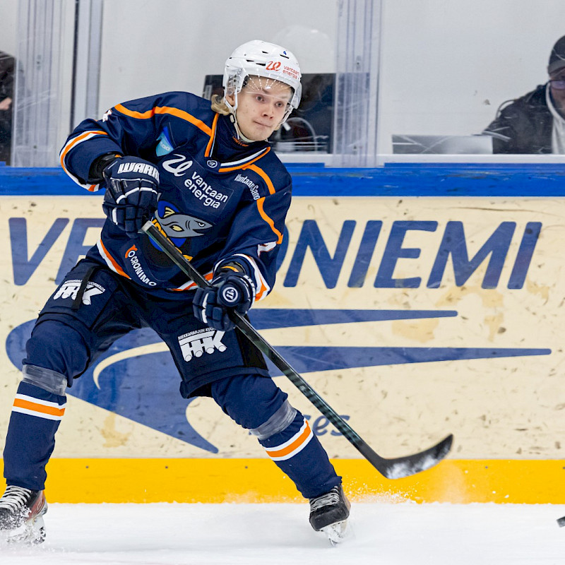 Nyman ja Tenhovuori jatkavat lohipaidassa!