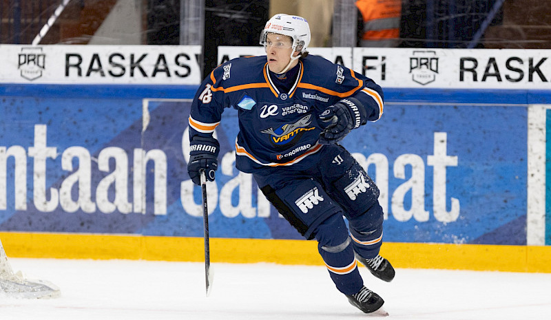 Elias Kettunen ja Aatu Laakso jatkavat lohipaidassa