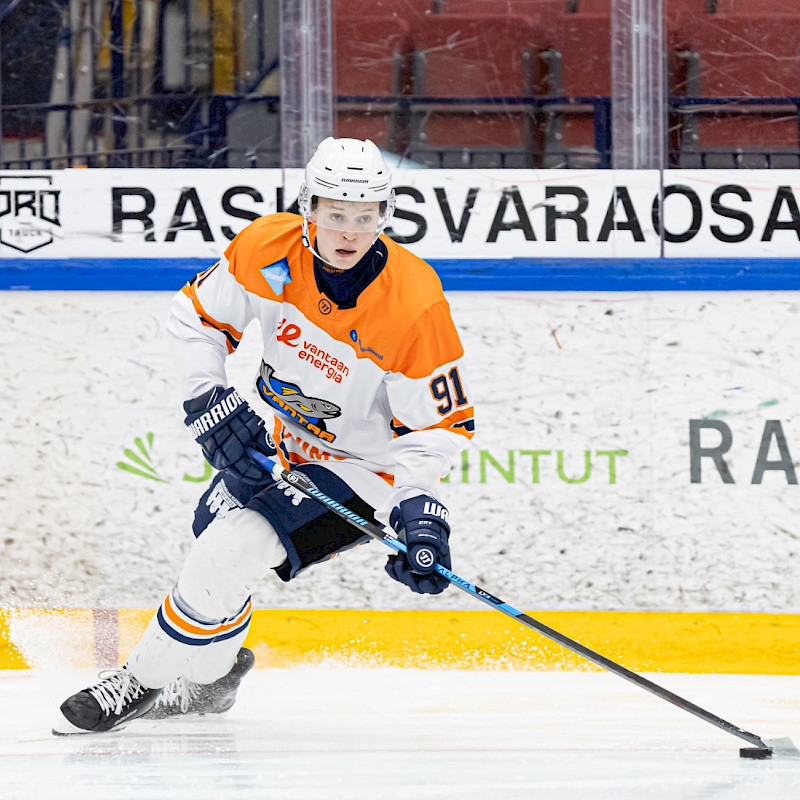 Veeti Räsänen vahvistamaan lohihyökkäystä!