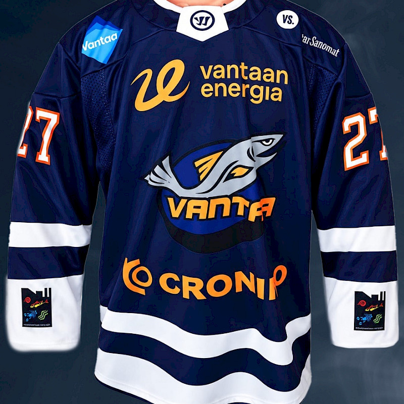 Kiekko-Vantaa x Virho hyväntekeväisyyspaidat